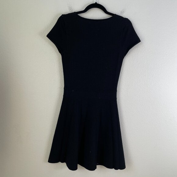 Theory Womens Medium Black Wool Blend Knit Dress Short Sleeve V Neck - Picture 9 of 11